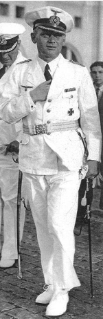 Il capitano di vascello Hans Langsdorff, comandante della Admiral Graf Spee